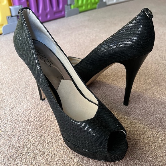 Michael Kors platform peep-toe heels - Picture 2 of 3